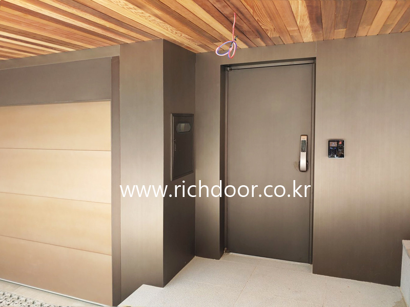 http://www.richdoor.co.kr/user/r/richdoor/editor/2402/8db02b0295951d3271be5aa9f097b678_1707900645_721.jpg 이미지크게보기