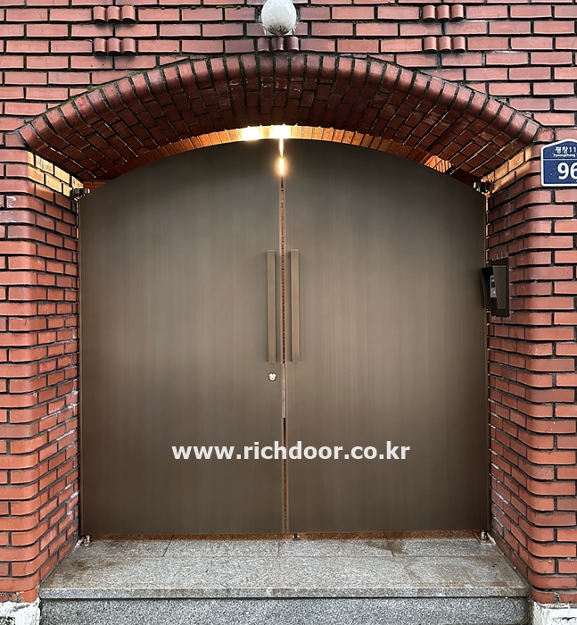 http://www.richdoor.co.kr/user/r/richdoor/editor/2407/059870de4db06aaea1838e993d5e76bd_1722315447_8102.jpg 이미지크게보기